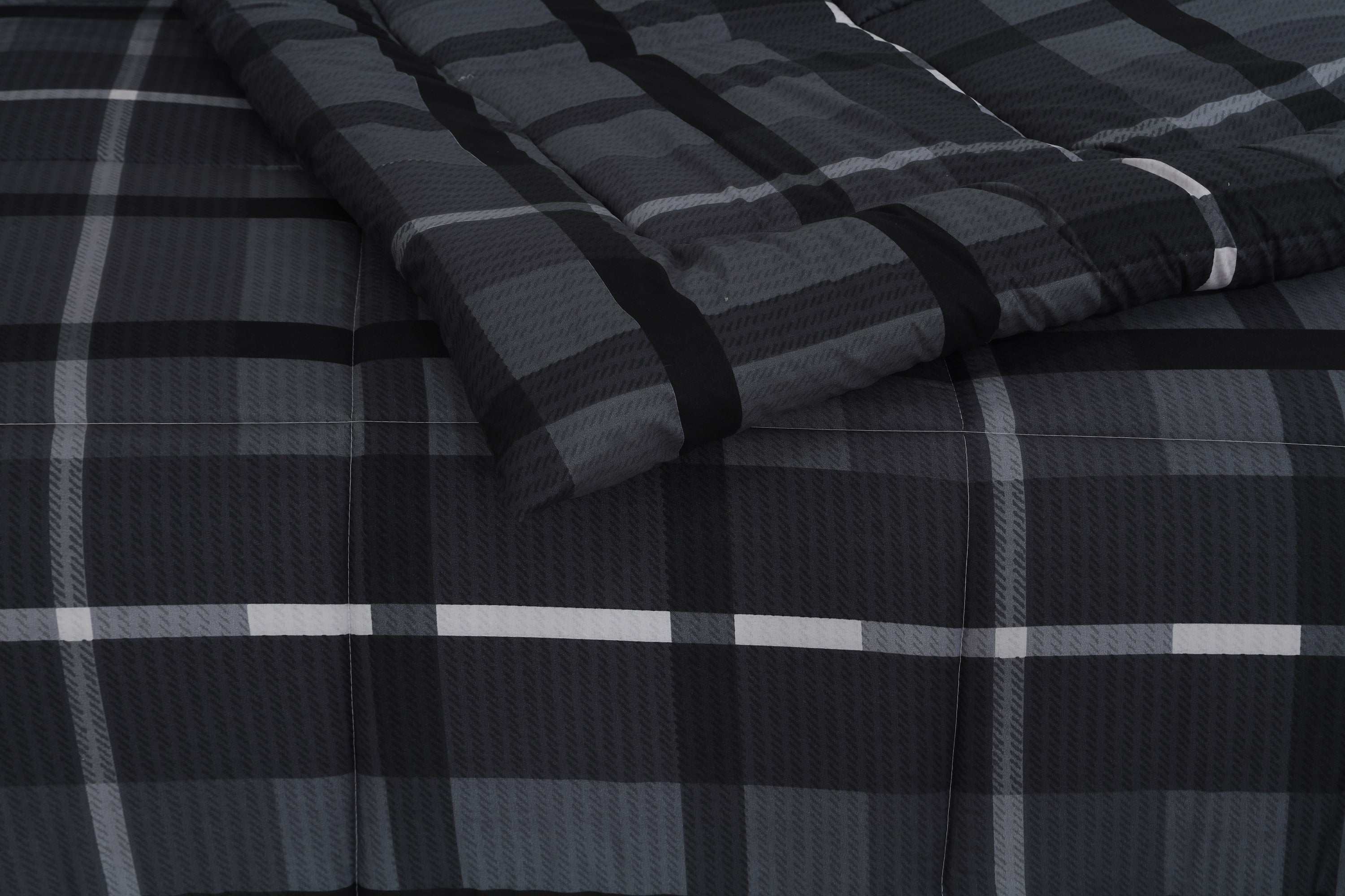 1 PC Double ( Filled Quilt ) NCS  216 - Nishat Creative Store
