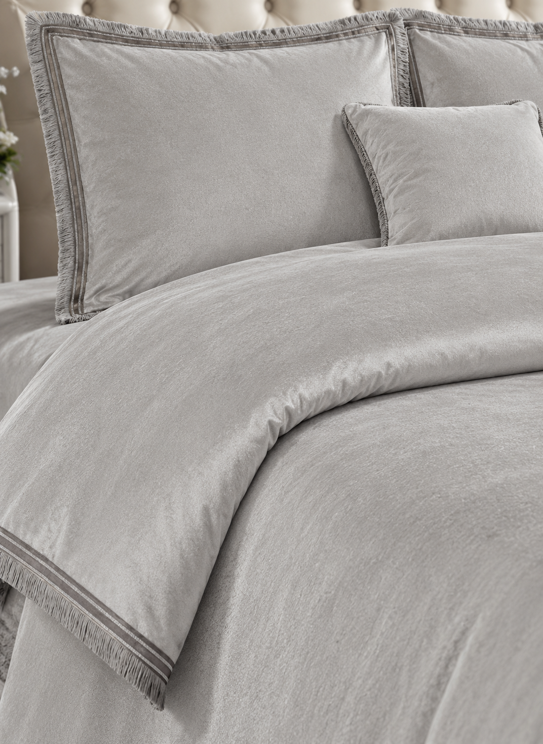 Heavy Velvet & Leather Bed Sheet Set – 4 Pcs Design Code 569