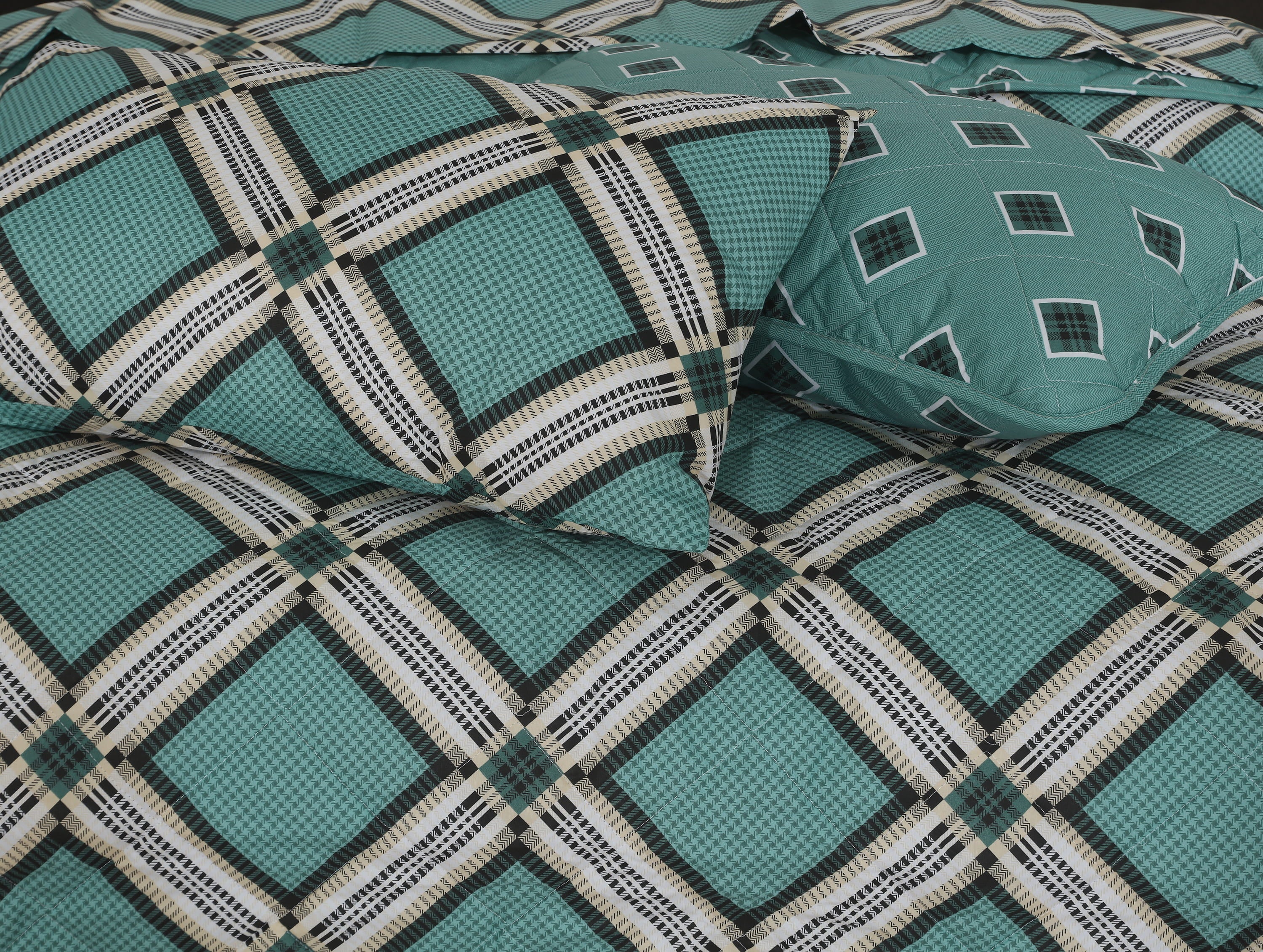 Quilted Comforter Set 6 Pcs Design 1037