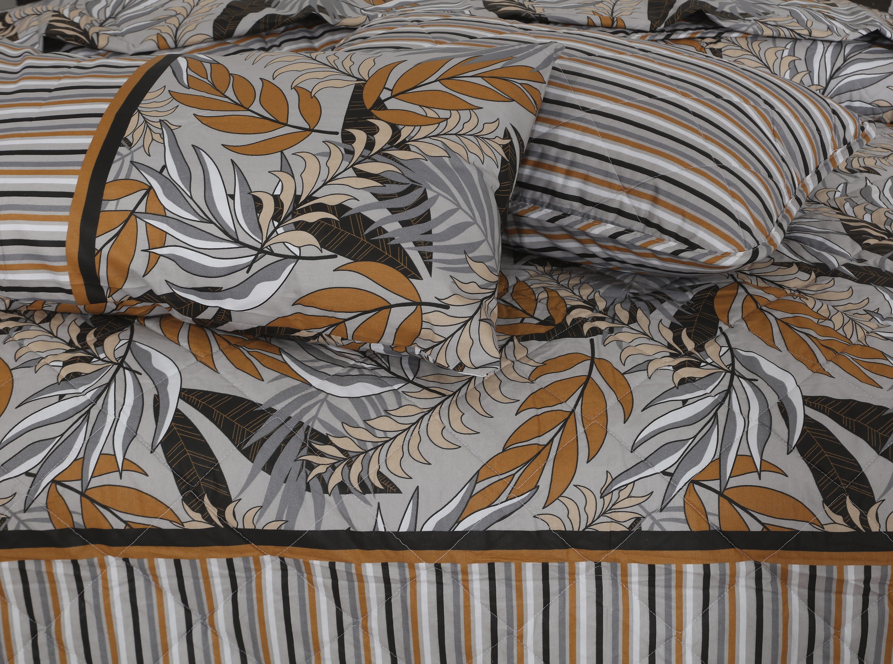 Quilted Comforter Set 6 Pcs Design 1038