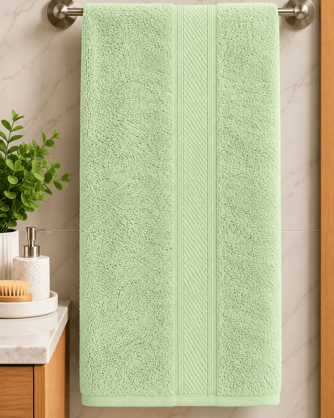Classic Diamond Border Bath Towel