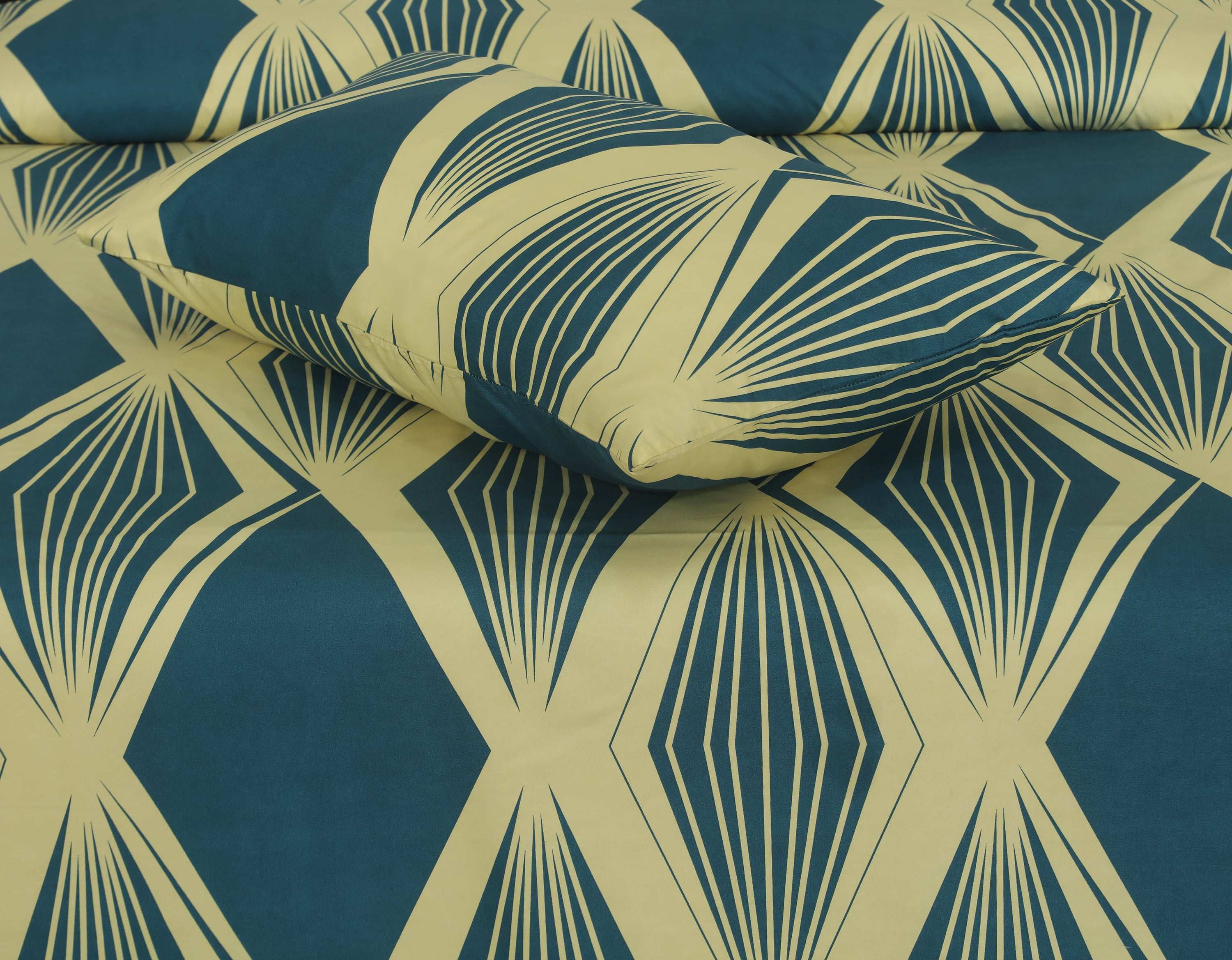Double Bed Sheet Design NC-M 6057 - Nishat Creative Store