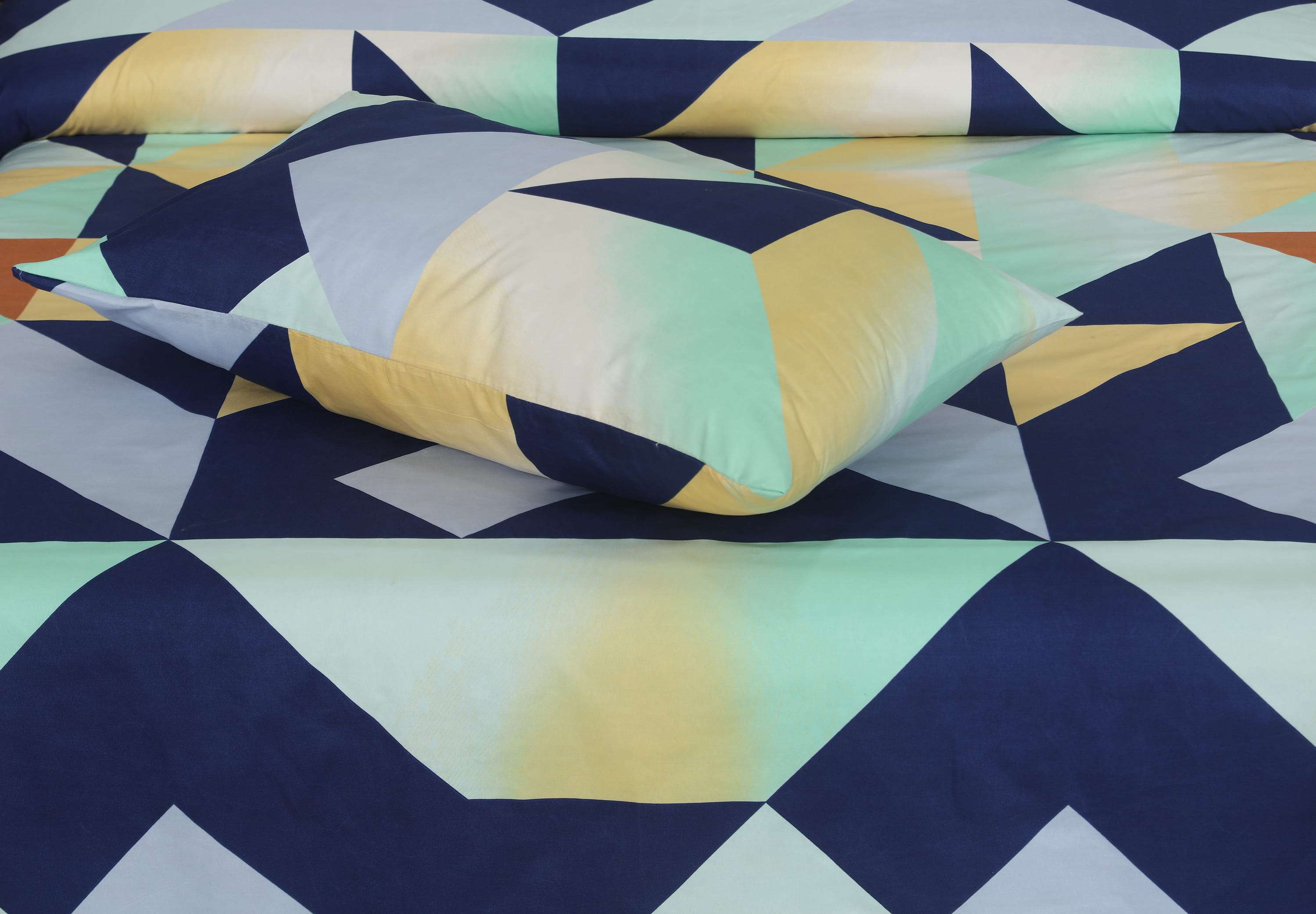 Double Bed Sheet Design NC-M 7200 - Nishat Creative Store