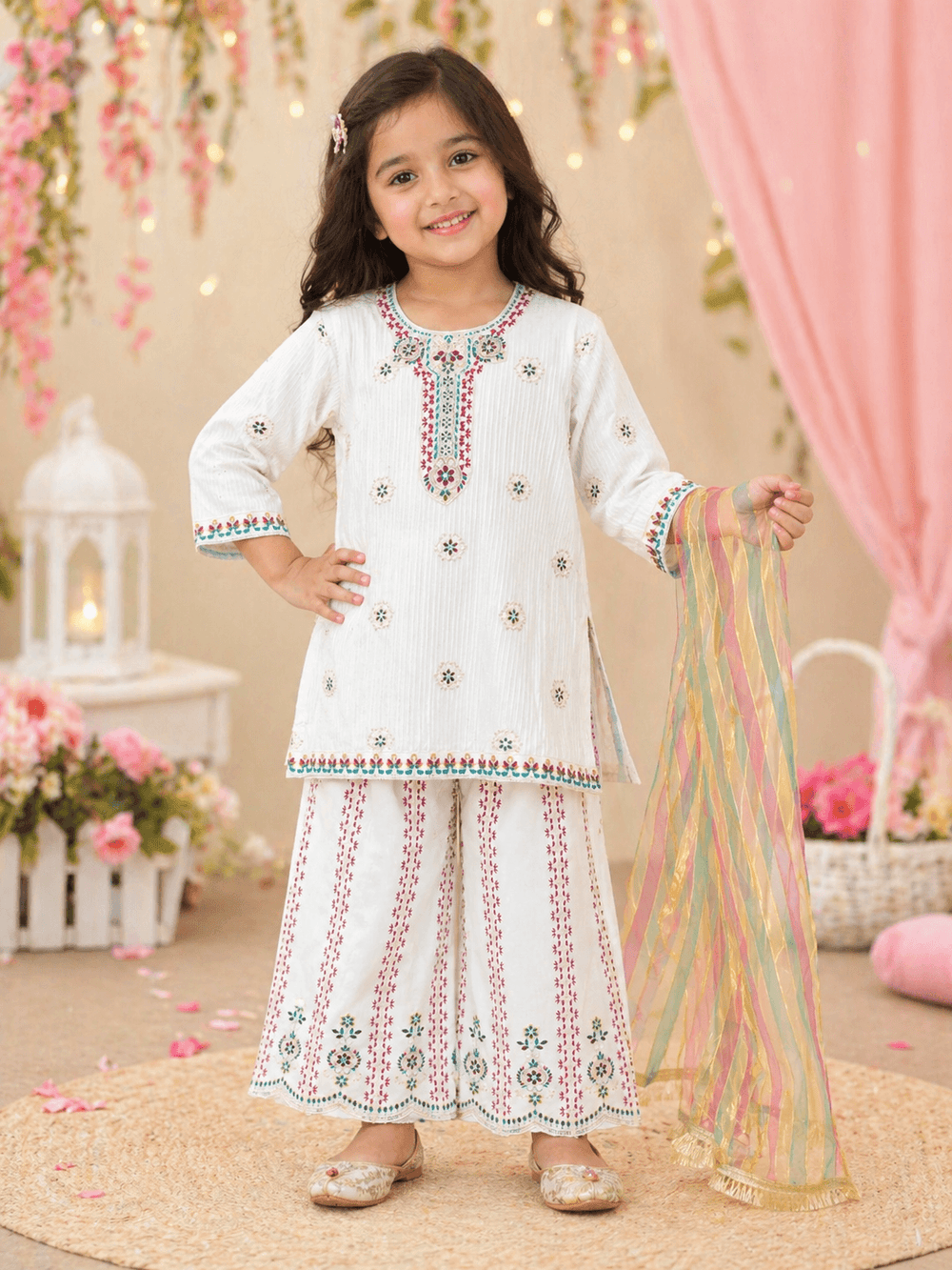 Fairy White Embroidered Suit