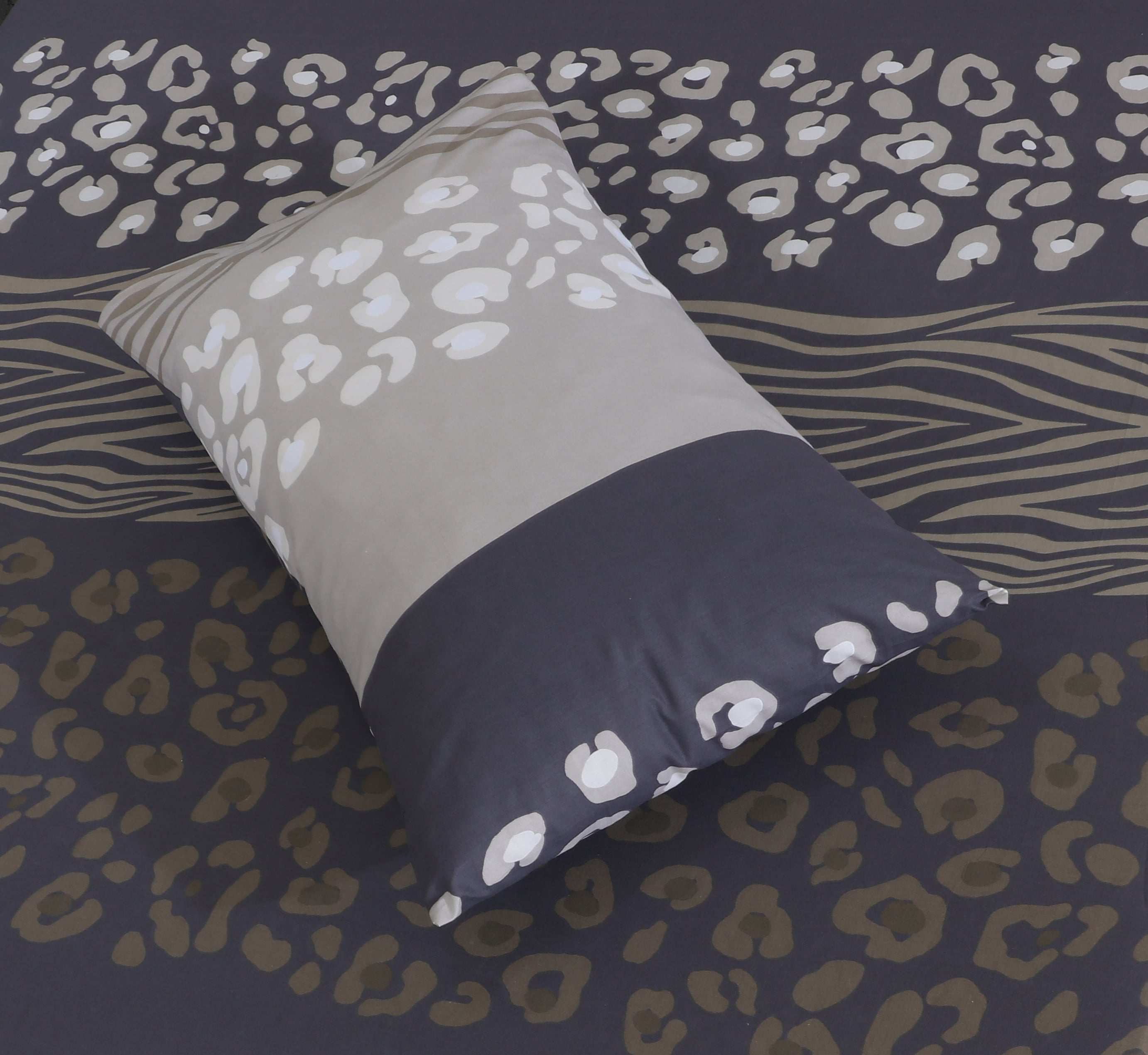 Fitted Double Bed Sheet DS 336 - Nishat Creative Store