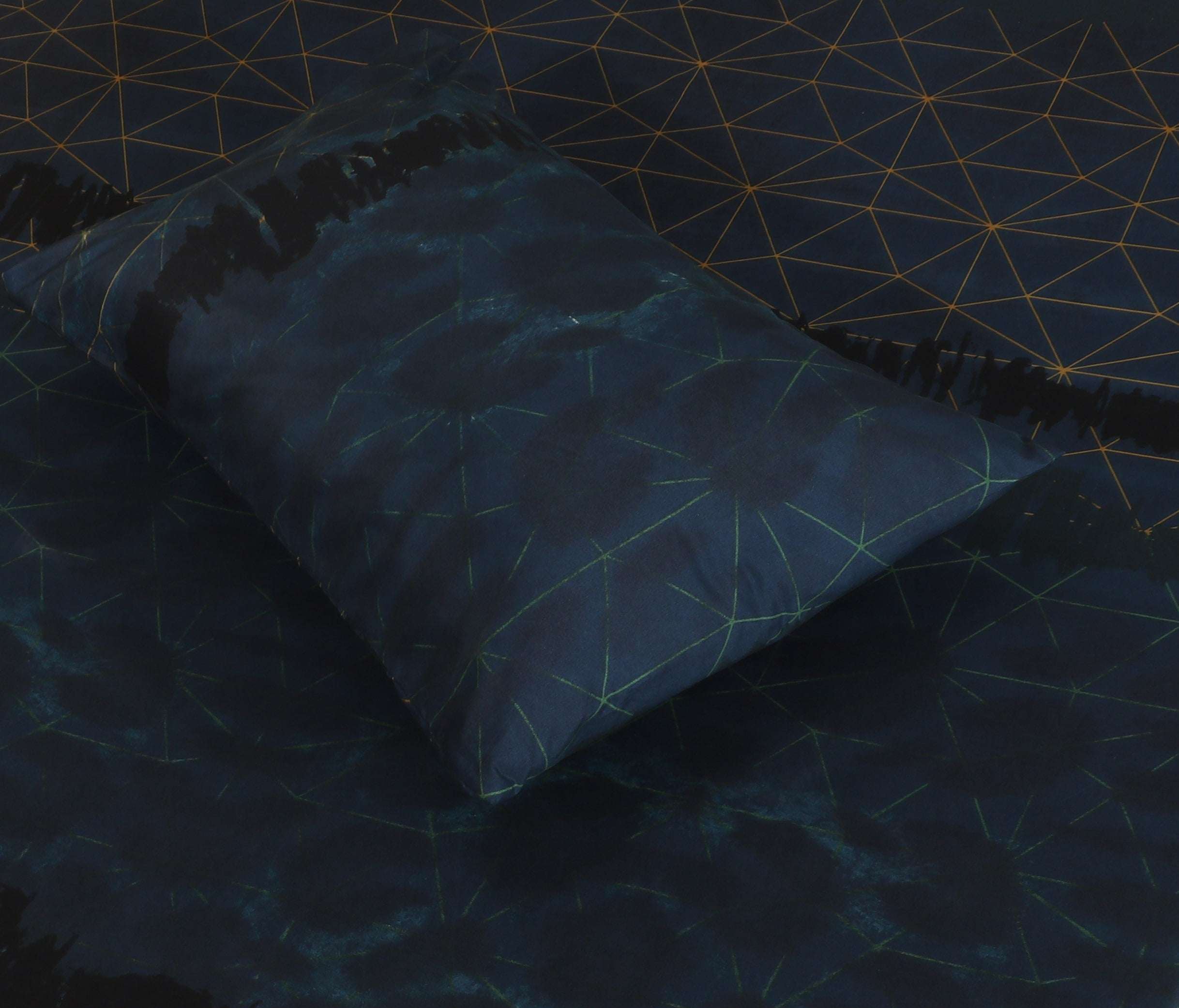 Fitted Double Bed Sheet DS 351 - Nishat Creative Store
