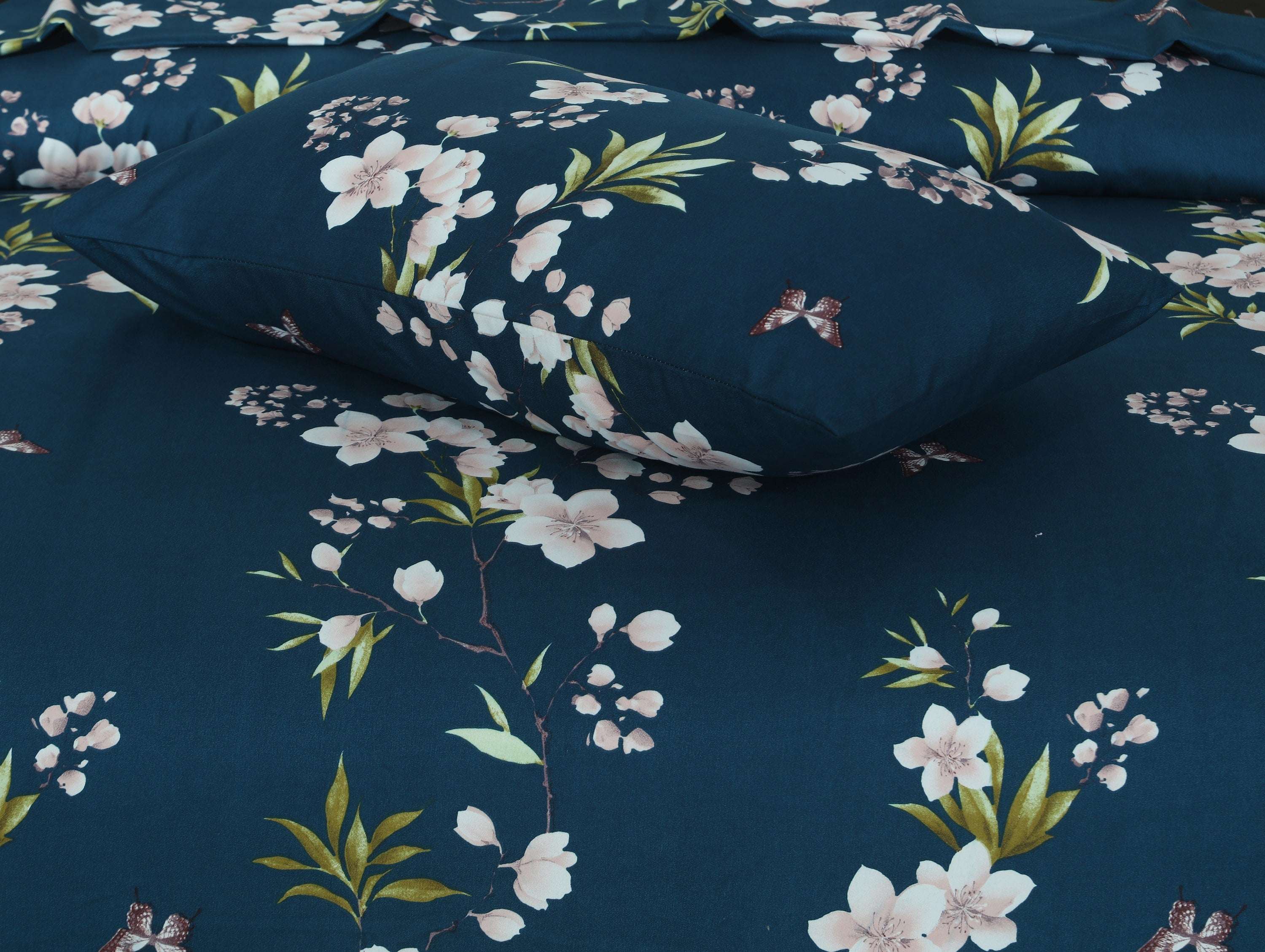 Floral Quilt Cover 6 Pcs Design 224 - Nishat Creative Store