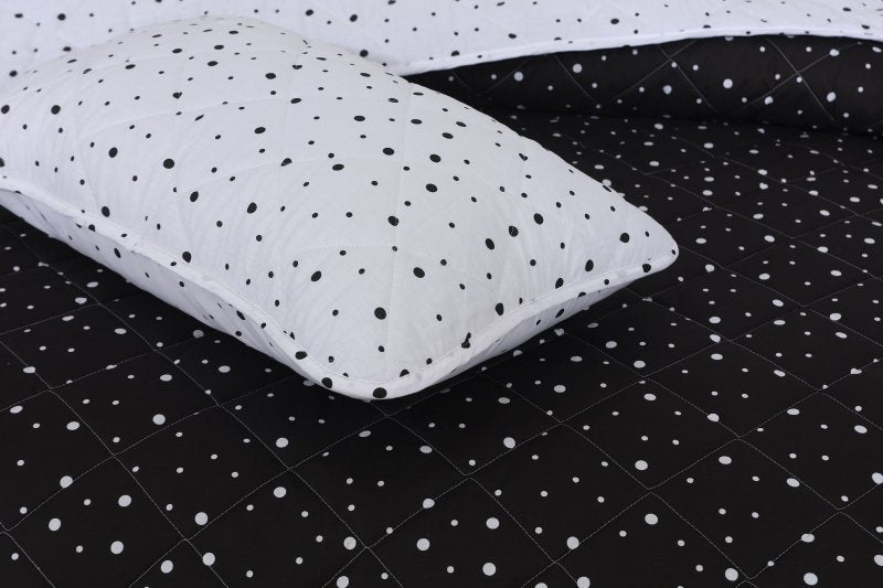 Quilted Bed Spread 3 PCS Design Code 106 - Nishat Creative Store